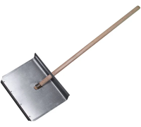 Лопата снеговая 350*370 тротуарная (алюм. с дер.черенком) STARTUL